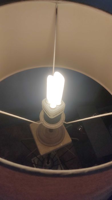 PARA DESOCUPAR: Candeeiro de mesa/secretária grande