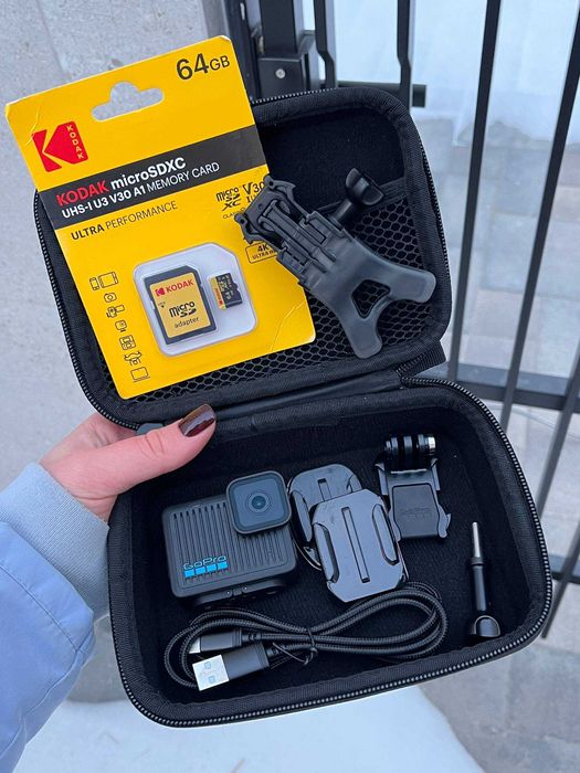 Екшн-камера GoPro Hero 4К з картою пам'яті