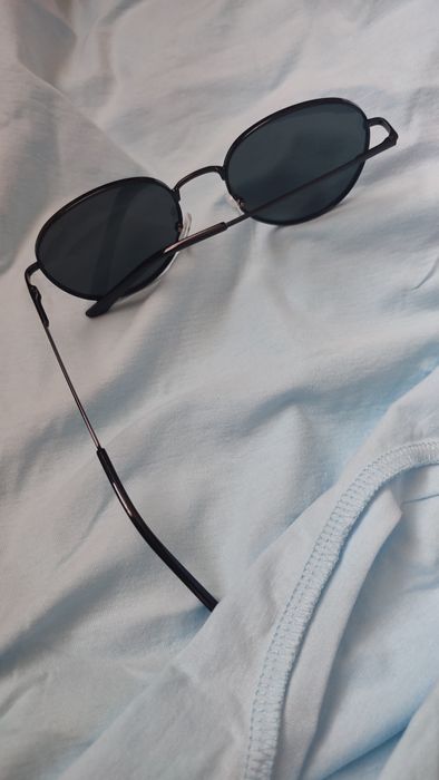 Сонцезахисні окуляри нові