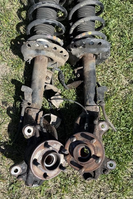 Zwrotnica Ford Galaxy mk3 S-max lewa prawa