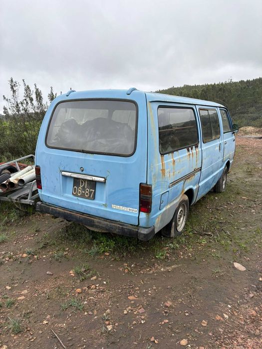 Toyota Hiace a precisar de restauro