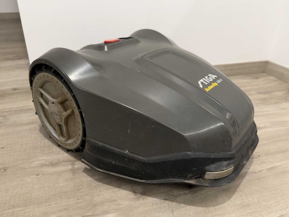 Robot koszący Stiga Autoclip 225S