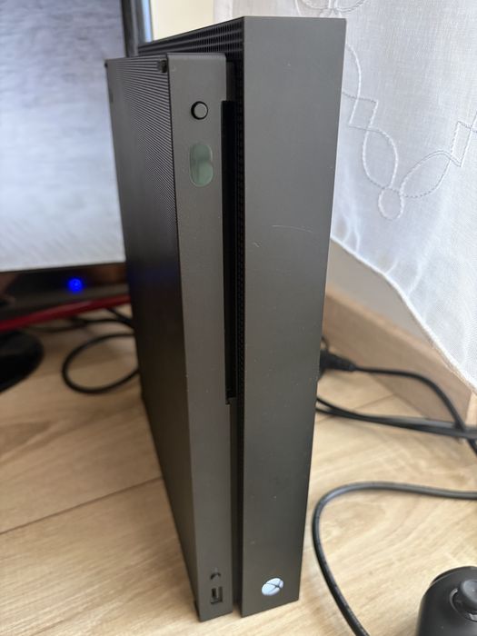 Konsola Xbox One X, pad, battlefield 1