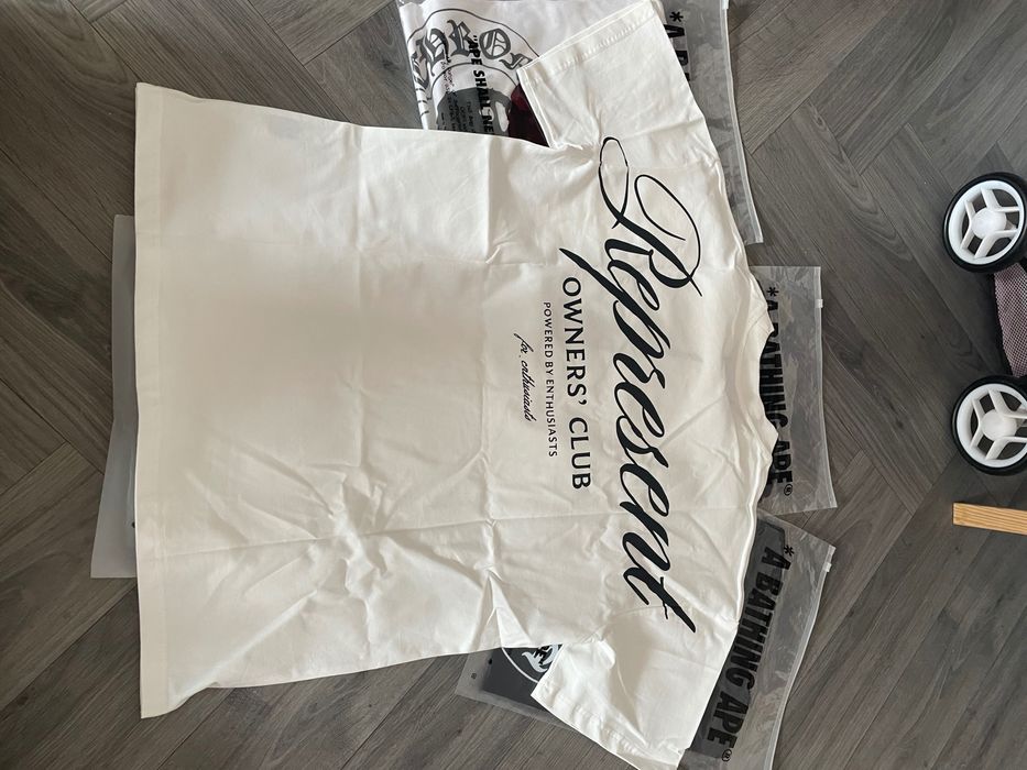 Футболка Represent