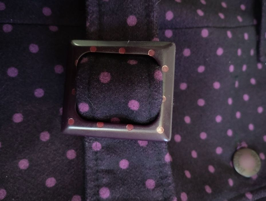 Синій та фіолетовий плащ