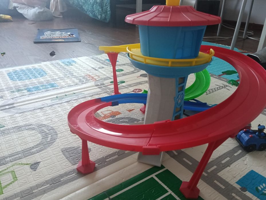 Baza psi patrol 2 autka