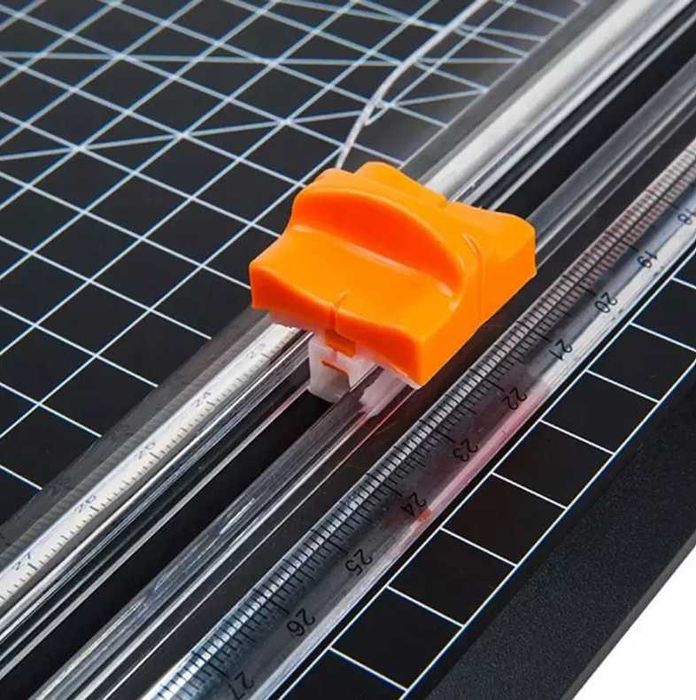 Gilotyna do cięcia papieru ręczna obcinarka precyzyjna trymer a4