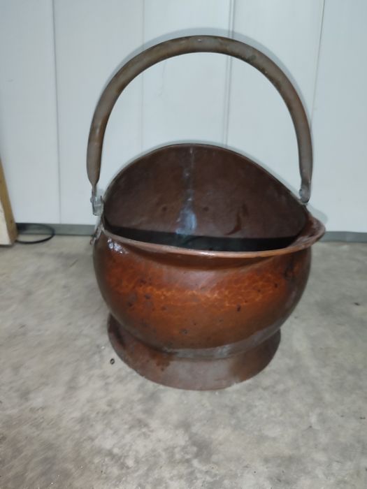 Balde para lenha em cobre
