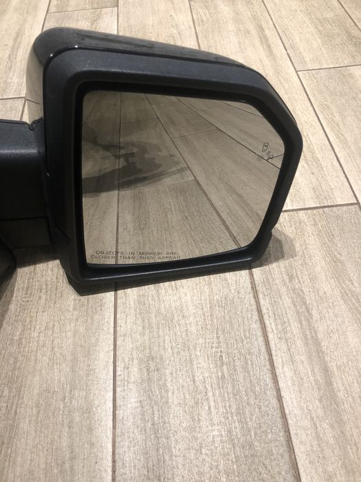 Зеркало б/у праве форд f 150 раптор повна  комплектация . Без камери.