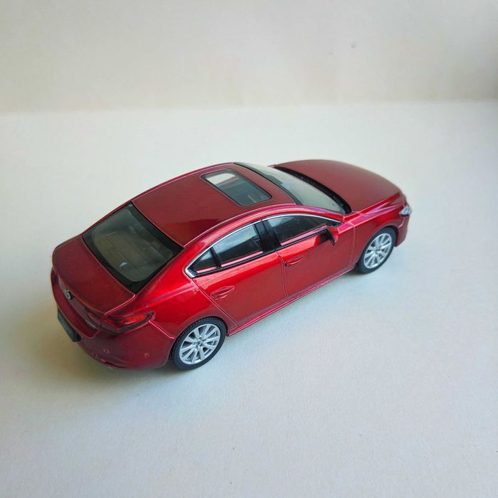 Kolekcjonerski model Mazda 3 Soul Red 1/43