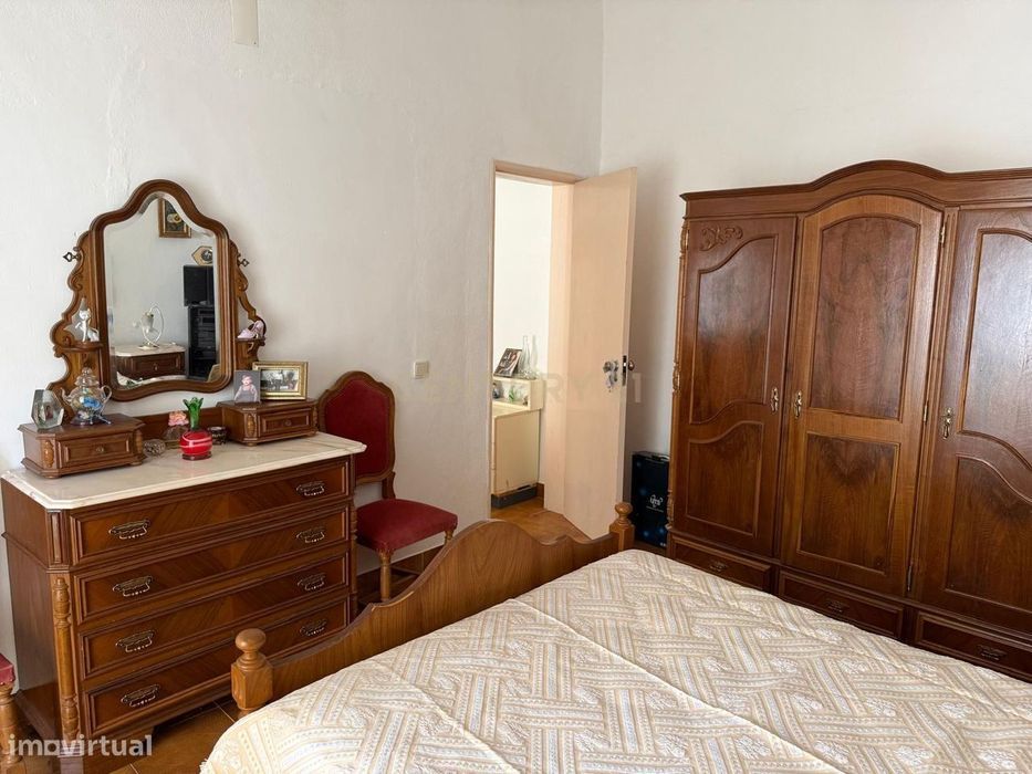 Moradia T3 com garagem e cerca de 1.600 m² de terreno | Seda – Alter d