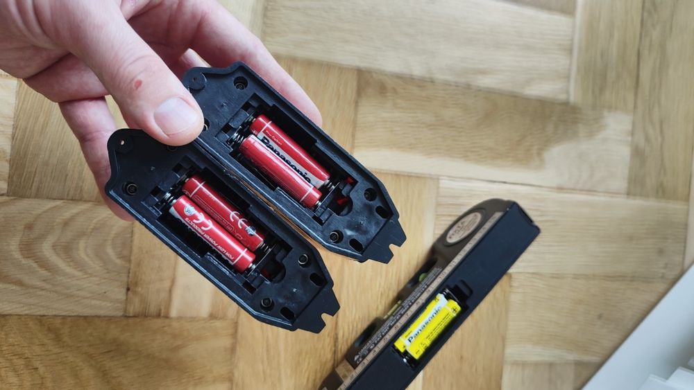Laser budowlany poziomica miara laser krzyżowy