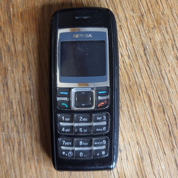 Stara komórka Nokia 1600 ¹⁹³