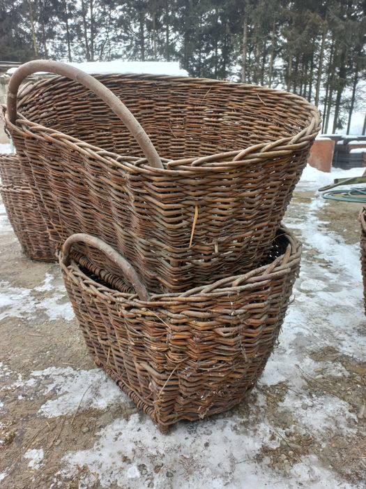Kosz wiklinowy ręcznie robiony