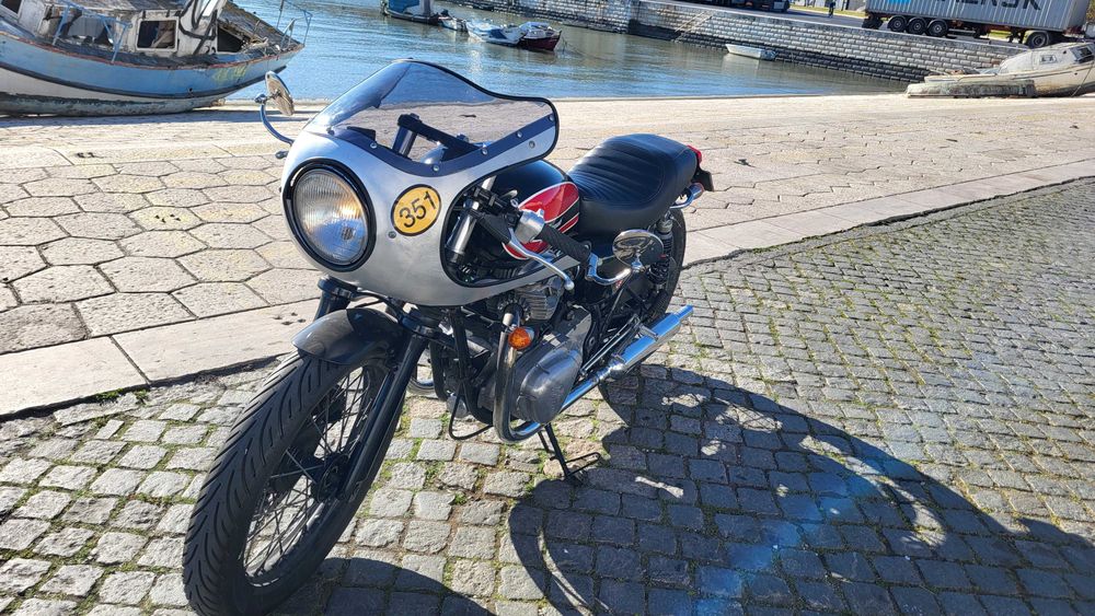Kawasaki w 650 "Daisy" (só para CR lovers- peças originais incluídas)