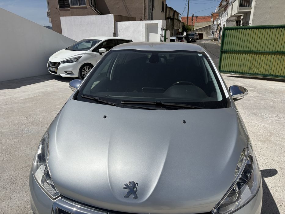Pegeut 208 STYLE a disel  5 ludares estado impecavel