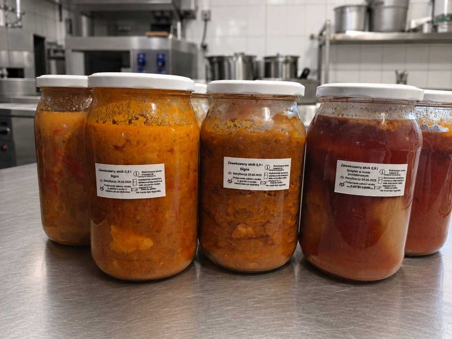 Zestaw 8 szt. obiady domowe wekowane w słoikach to dania obiadowe z wysyłką w słoikach 0,9 l, wygodne na lunch w pracy i kolację w domu