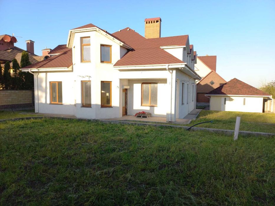 Продається енергоефективний котедж площею 263 кв.м.