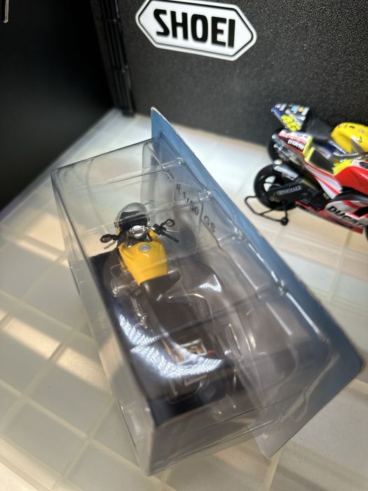 Miniatura BMW R 1150 GS Escala 1/24 Licença BMW Caixa Fechada
