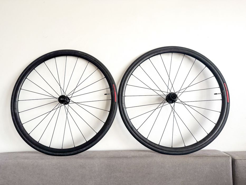 Koła DT SWISS R470 nowe z oponami Specialized Turbo