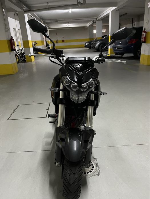 Mota Benelli Tnt 125