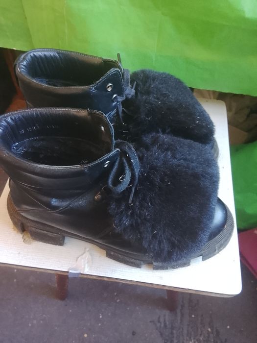 Черевики на шнурках