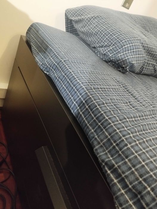 Cama individual / dupla - preto-castanho - 2 gav e 2 colchões