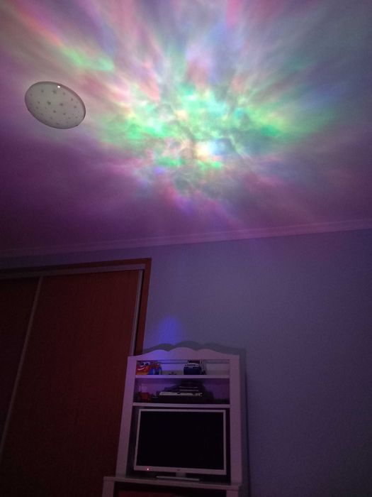 Robot com luzes quarto infantil