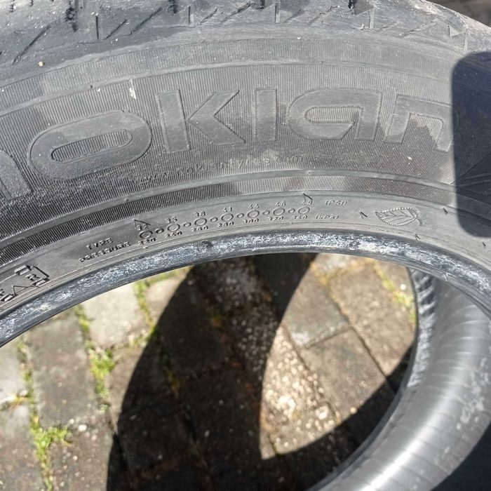Pneus Nokian 215/60/R17
