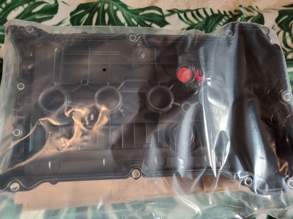 Pokrywa zaworów 1.6thp 155KM nowa