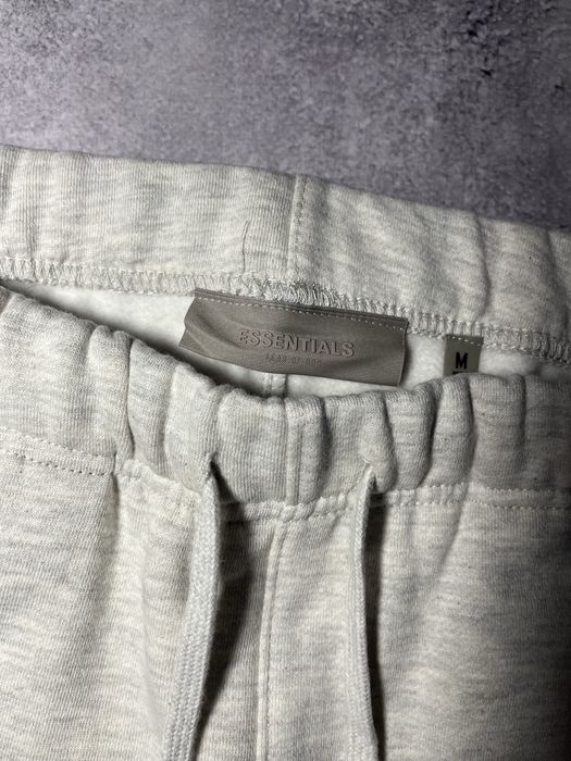 Шорти essentials