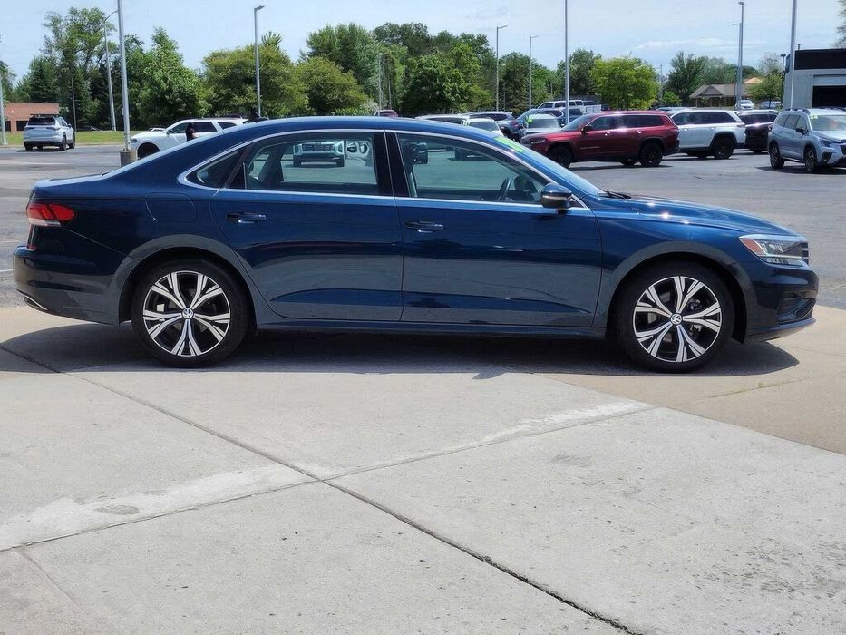 Volkswagen Passat      2022