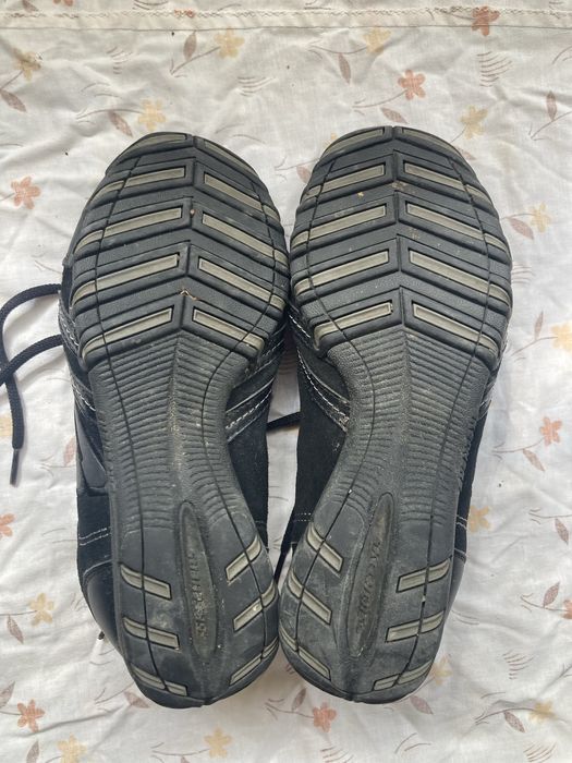 Ténis Sketchers pretos Nº 39