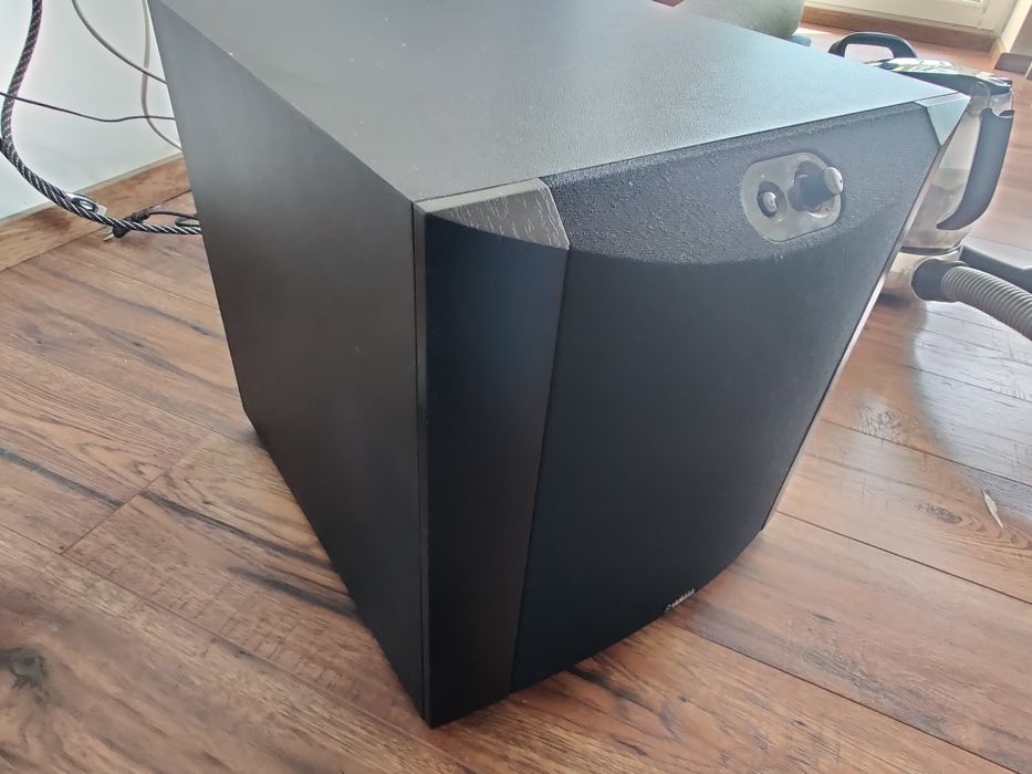 Yamaha YSP-5600 + Subwoofer NS-SW300 + Uchwyt Ścienny Komplet