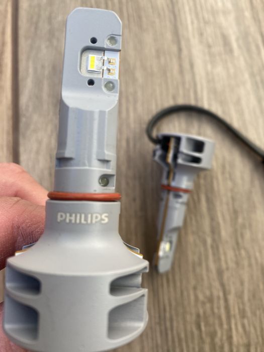 Led лампа Philips H7