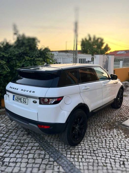 Range Rover Evoque 2.2D 4x4 — photo 3