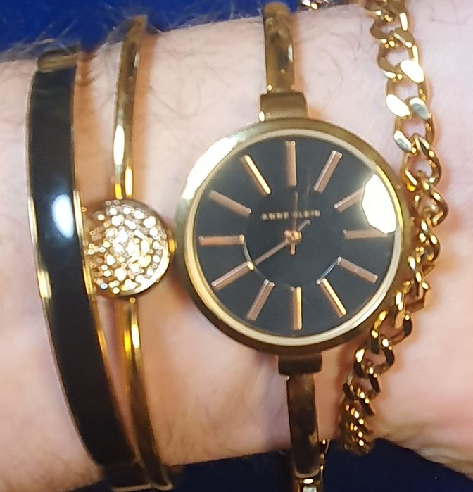 Часы  Anne  Klein