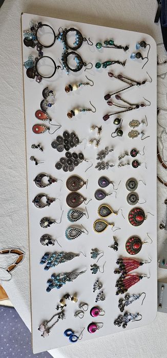 42 pares de Brincos Parfois