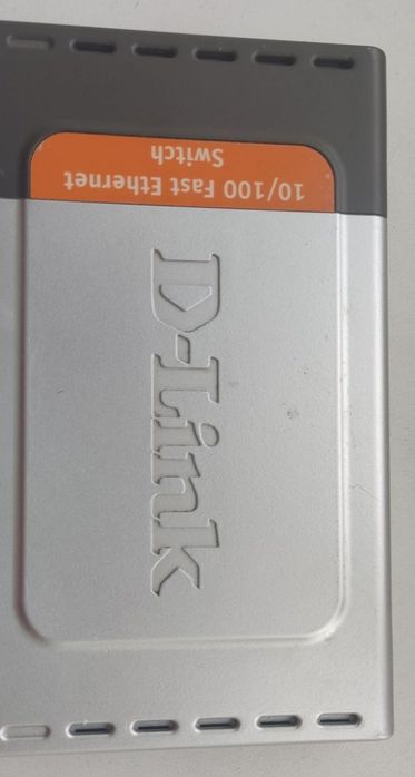 Свитч коммуникатор D-Link DES-1008D