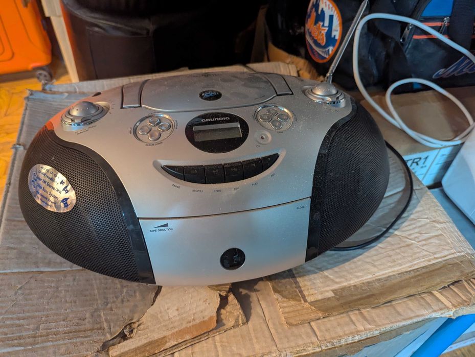 Boombox leitor de CD portátil Grundig RRCD 3400 MP3 radio USB