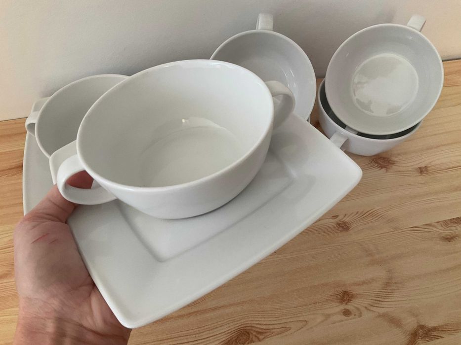 Bulionówki - porcelana - Lubiana -