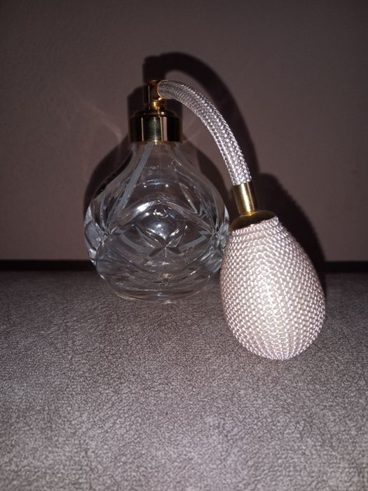 Kryształowy flakon na perfumy Royal Doulton