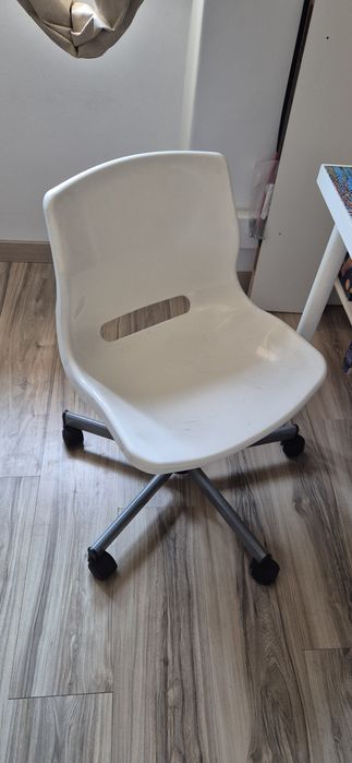 Cadeira secretária  ikea