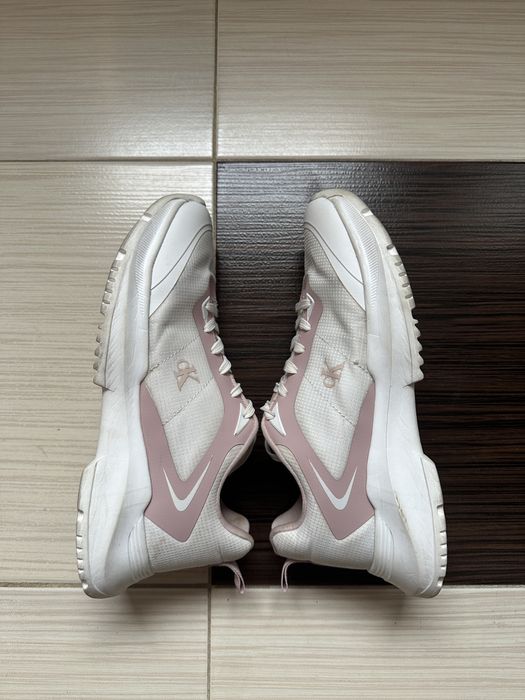 Calvin Klein białe sneakersy damskie 38 – lekkie buty z siateczki na co dzień
