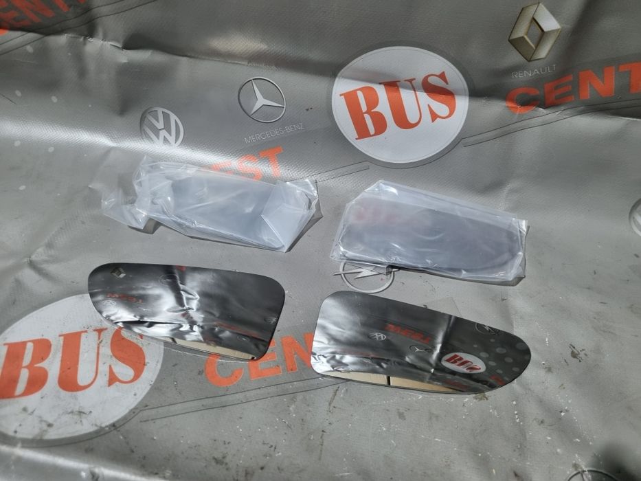 Вкладиш зеркала нижній малий Renault Master 3 Opel Movano