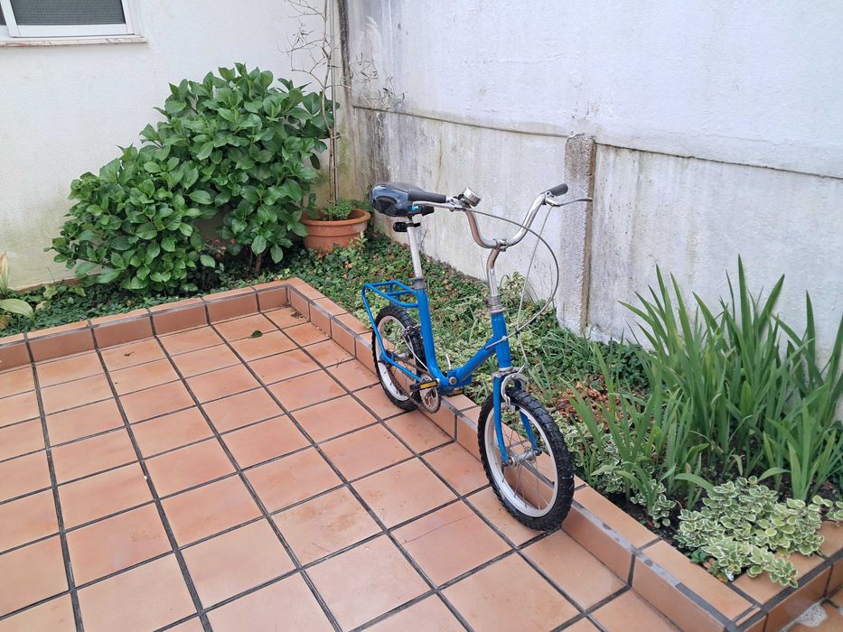 Bicicleta confortável e transportável
