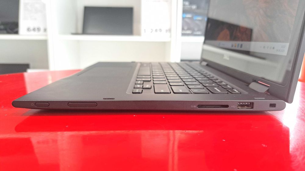 Laptop i Tablet Dell Latitude 3390 13" i5 8GB/256SSD FHD Dotyk Win11