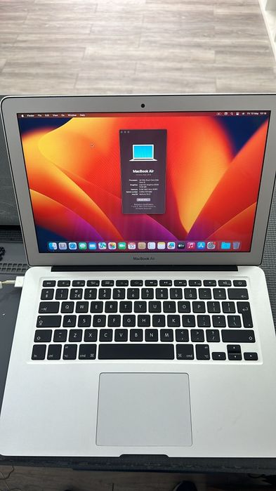 Selling MacBook Air i5 2015 in good condition64409491800321122