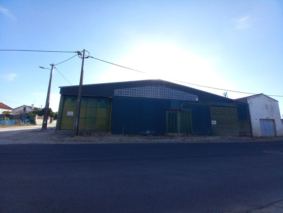 Armazém para vender ou alugar