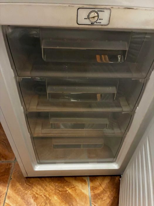 Arca Vertical Candy 85L / 4 Gavetas